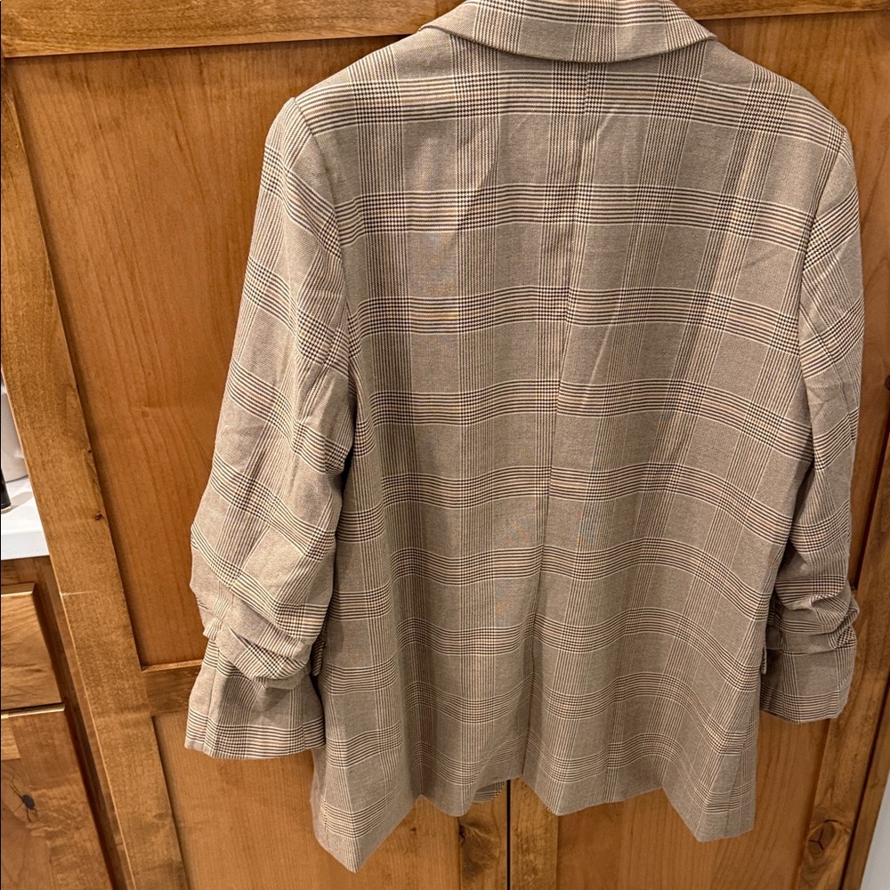 Skies Are Blue Women's Beige Checkered Blazer - Picture 6 of 6